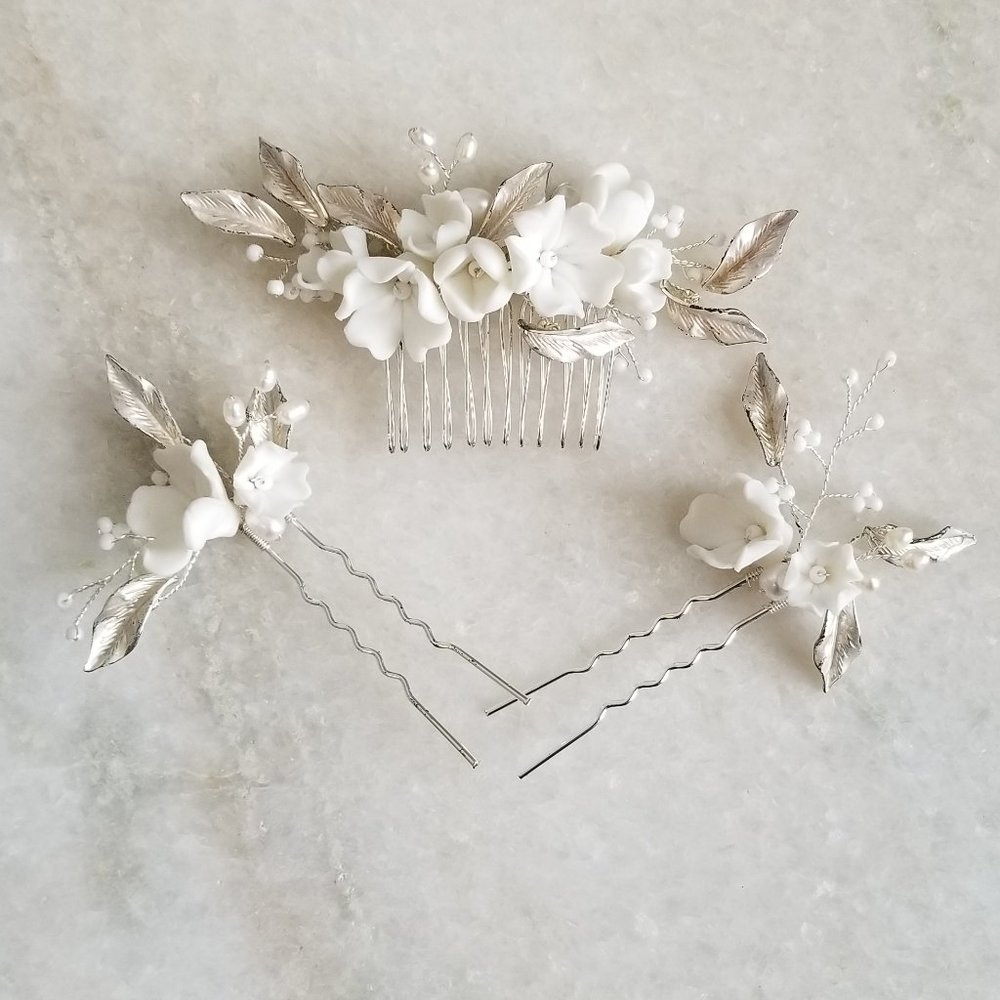 Bridal Hair Comb Silver Leaves, White flowers and Pearl Wedding Hair Accessories - Picture 3 of 6